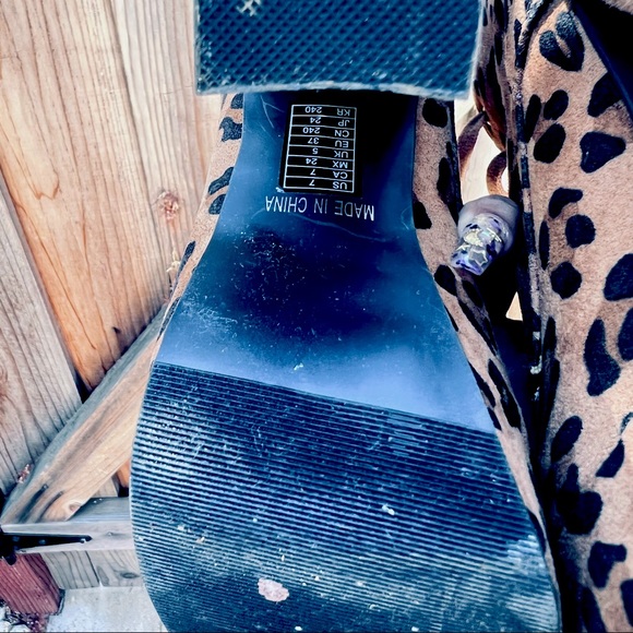 NWOT Forever21 Cheetah Print Brown and Black Booties - Picture 6 of 6